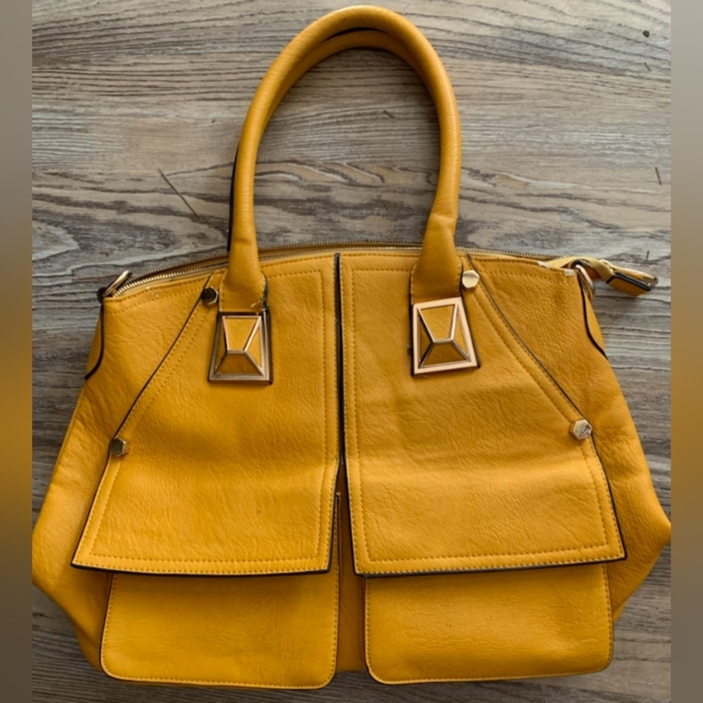 3 pc set boots and purses